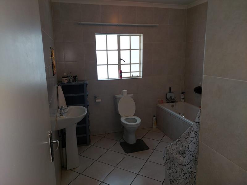 6 Bedroom Property for Sale in Strydfontein and surrounds Gauteng