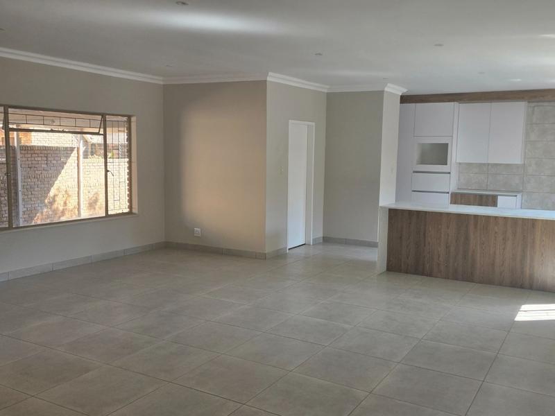 6 Bedroom Property for Sale in Wonderboom Gauteng