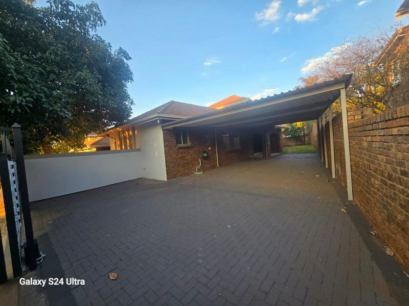 6 Bedroom Property for Sale in Wonderboom Gauteng