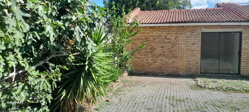 To Let 1 Bedroom Property for Rent in Witfield Gauteng