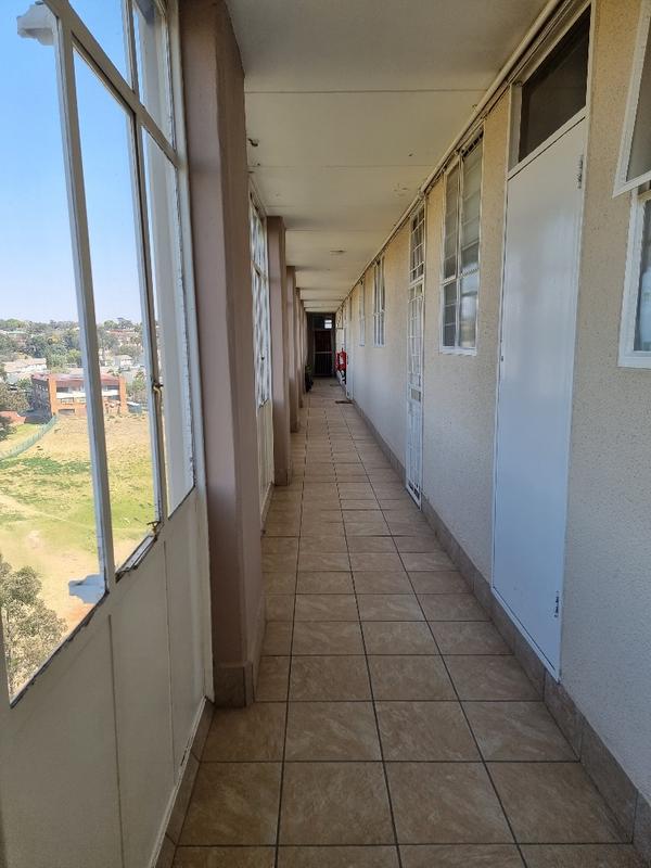 To Let 2 Bedroom Property for Rent in Bedford Gardens Gauteng