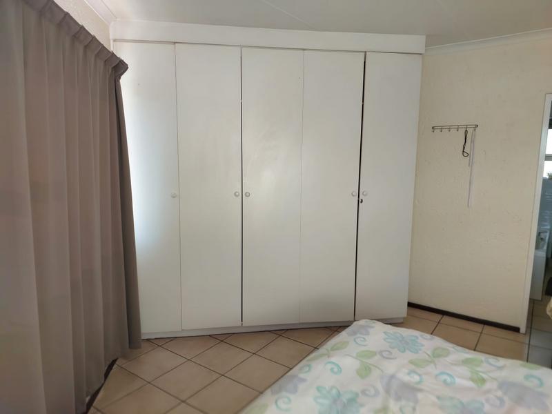 1 Bedroom Property for Sale in Bedfordview Gauteng