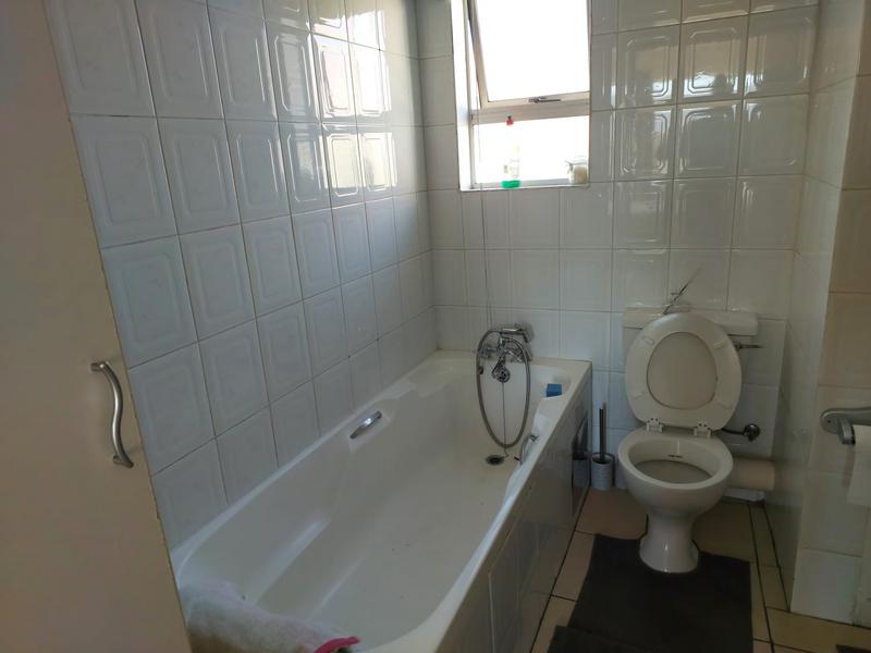 1 Bedroom Property for Sale in Bedfordview Gauteng