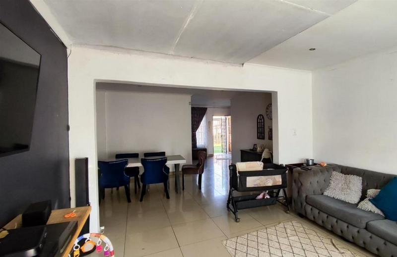 4 Bedroom Property for Sale in Terenure Gauteng