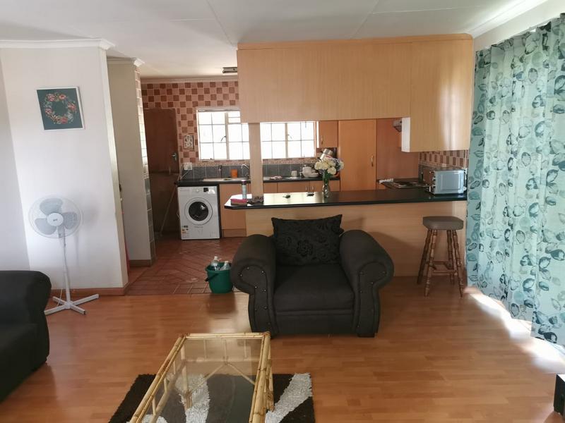 To Let 4 Bedroom Property for Rent in Croydon Gauteng