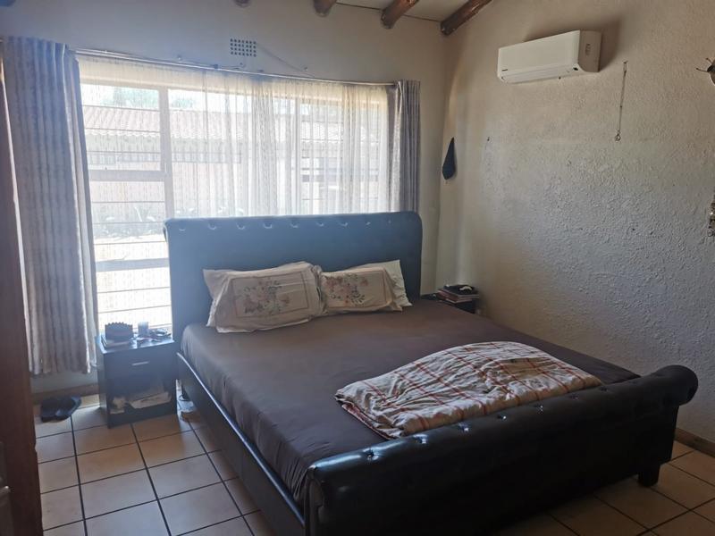 To Let 4 Bedroom Property for Rent in Croydon Gauteng