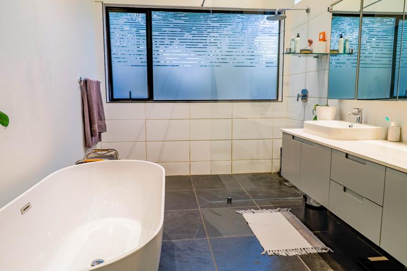 4 Bedroom Property for Sale in Copperleaf Estate Gauteng