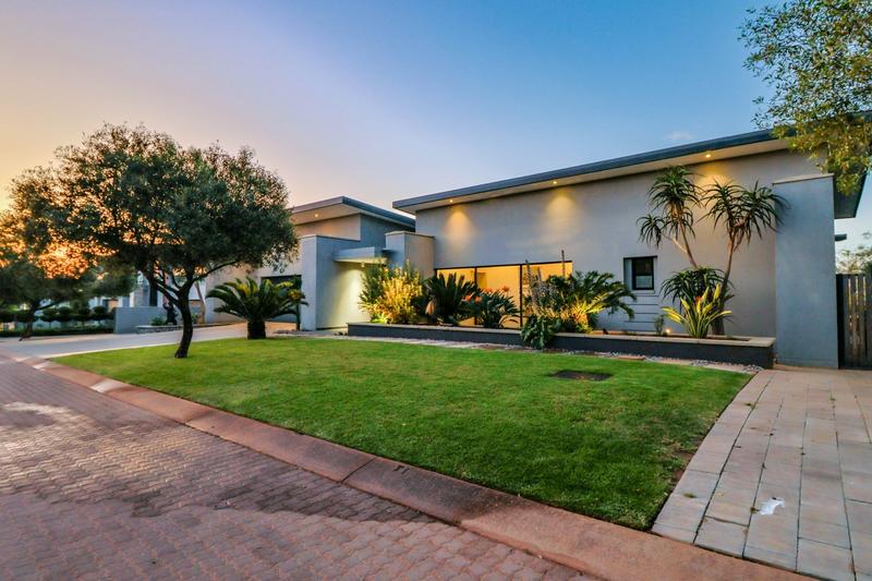 4 Bedroom Property for Sale in Copperleaf Estate Gauteng