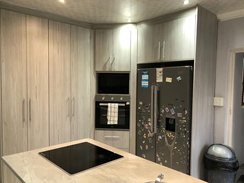 4 Bedroom Property for Sale in Strubensvallei Gauteng