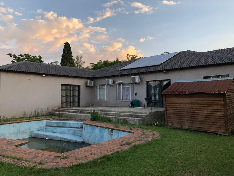 4 Bedroom Property for Sale in Strubensvallei Gauteng