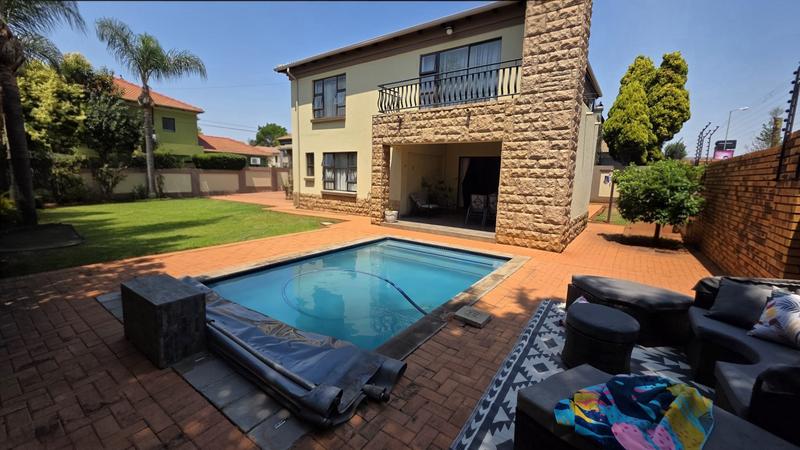 4 Bedroom Property for Sale in Montana Tuine Gauteng