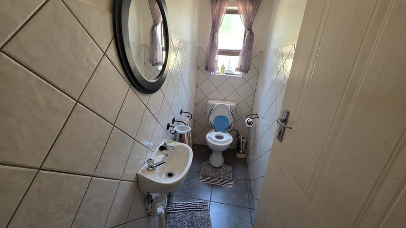 4 Bedroom Property for Sale in Montana Tuine Gauteng