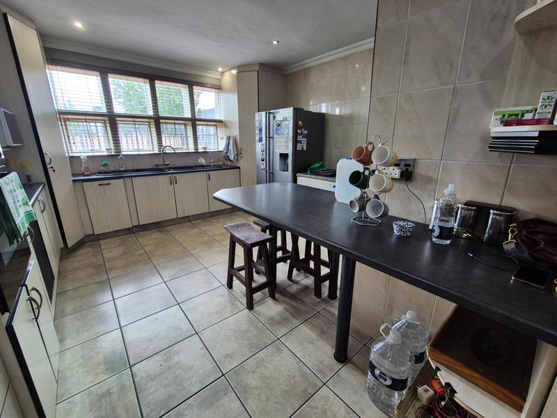3 Bedroom Property for Sale in Brackendowns Gauteng