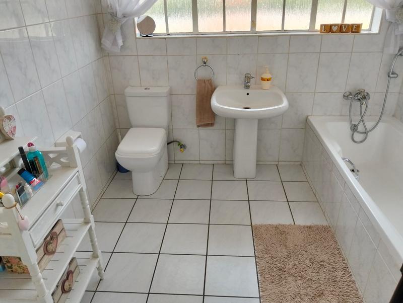 4 Bedroom Property for Sale in Randhart Gauteng