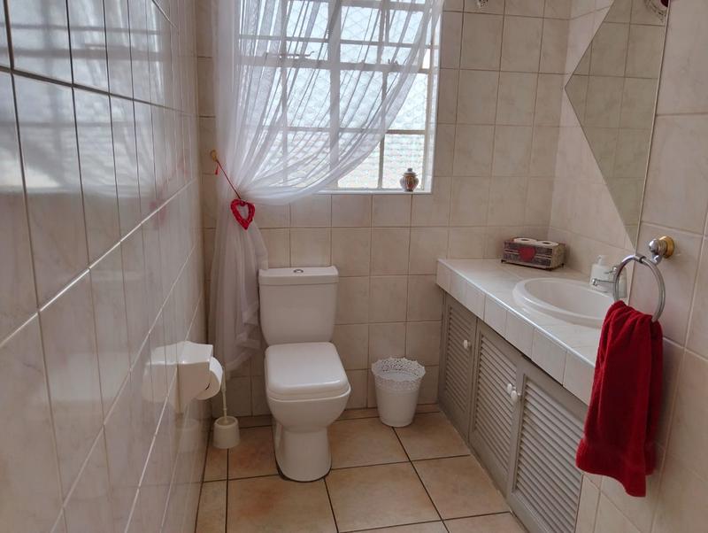 4 Bedroom Property for Sale in Randhart Gauteng