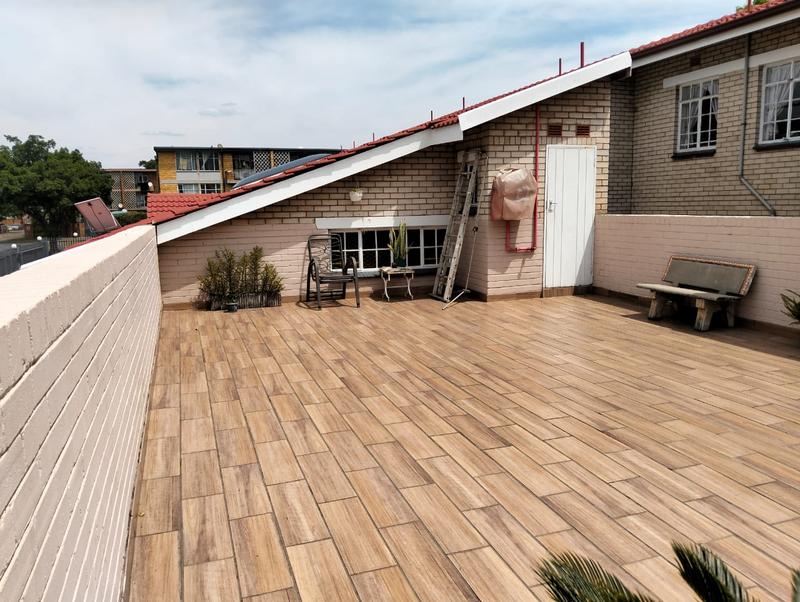 4 Bedroom Property for Sale in Randhart Gauteng