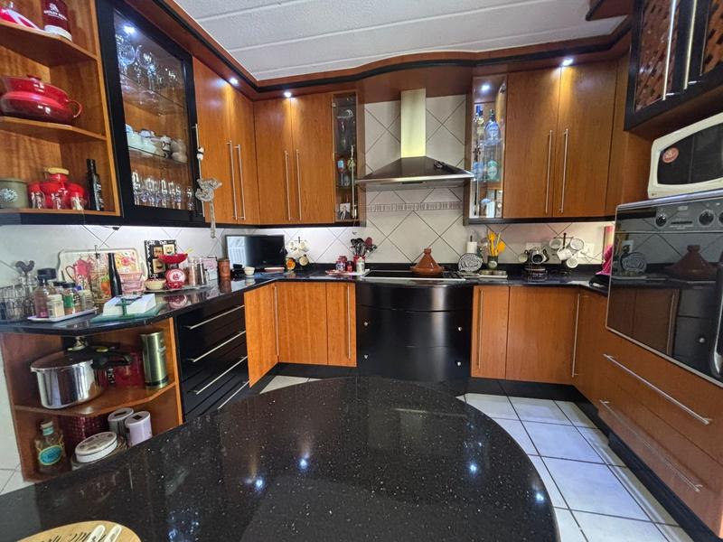 3 Bedroom Property for Sale in Constantia Kloof Gauteng