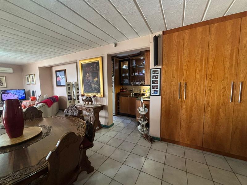 3 Bedroom Property for Sale in Constantia Kloof Gauteng