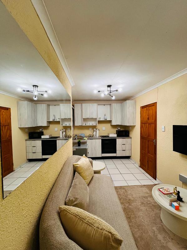 To Let 1 Bedroom Property for Rent in Birch Acres Gauteng