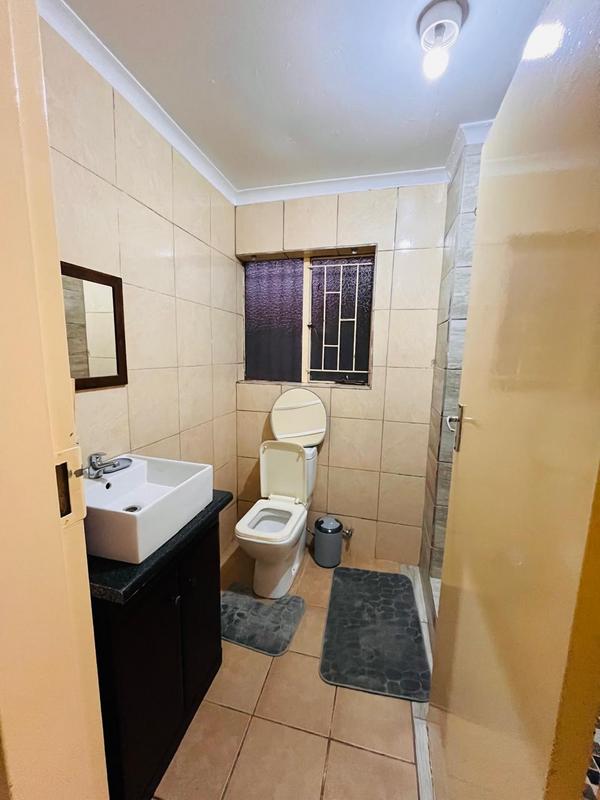 To Let 1 Bedroom Property for Rent in Birch Acres Gauteng