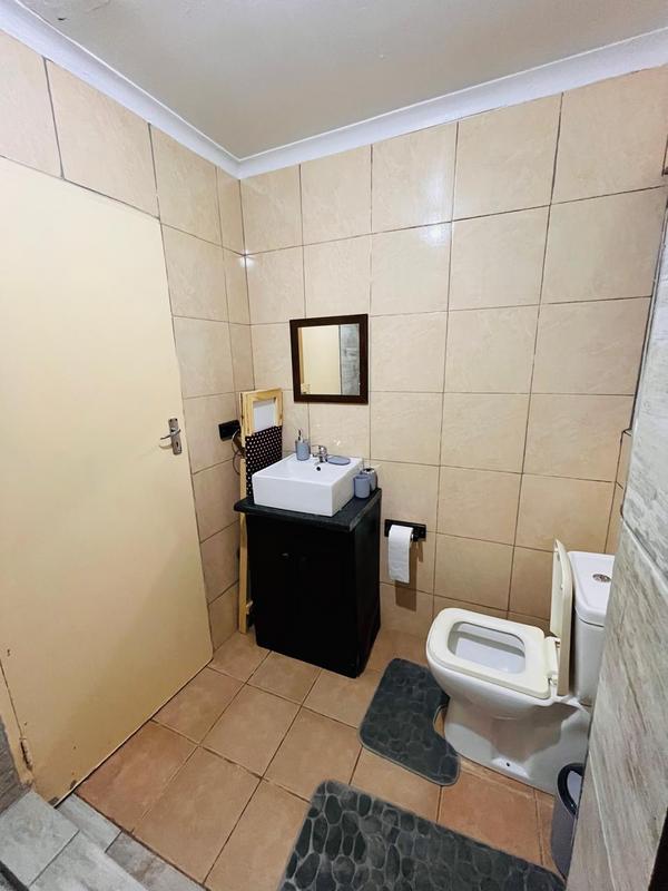 To Let 1 Bedroom Property for Rent in Birch Acres Gauteng