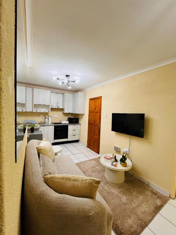 To Let 1 Bedroom Property for Rent in Birch Acres Gauteng