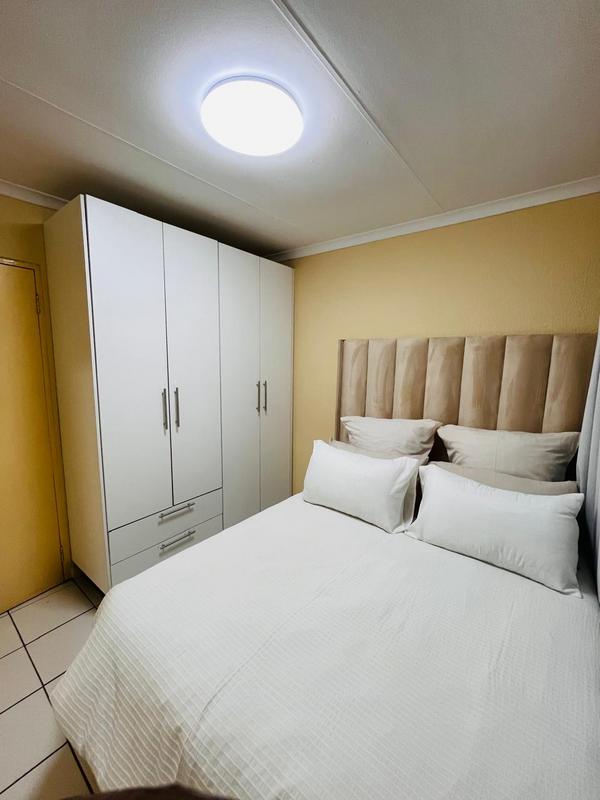 To Let 1 Bedroom Property for Rent in Birch Acres Gauteng