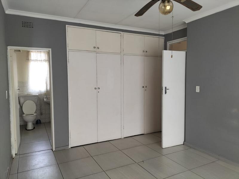 To Let 4 Bedroom Property for Rent in Birchleigh North Gauteng