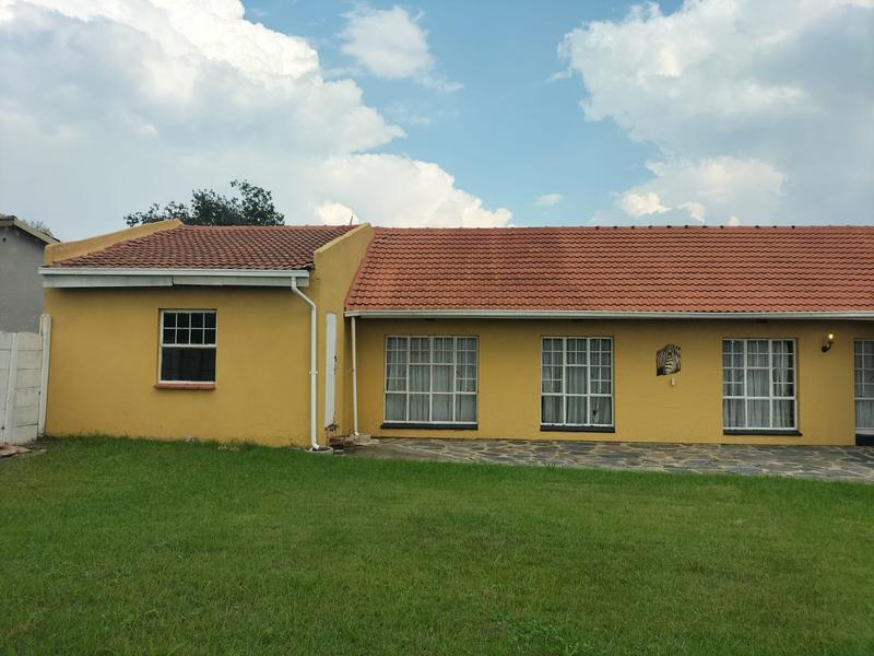 To Let 4 Bedroom Property for Rent in Birchleigh North Gauteng