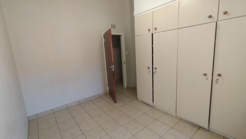 To Let 1 Bedroom Property for Rent in Bonaero Park Gauteng