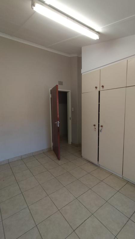 To Let 1 Bedroom Property for Rent in Bonaero Park Gauteng