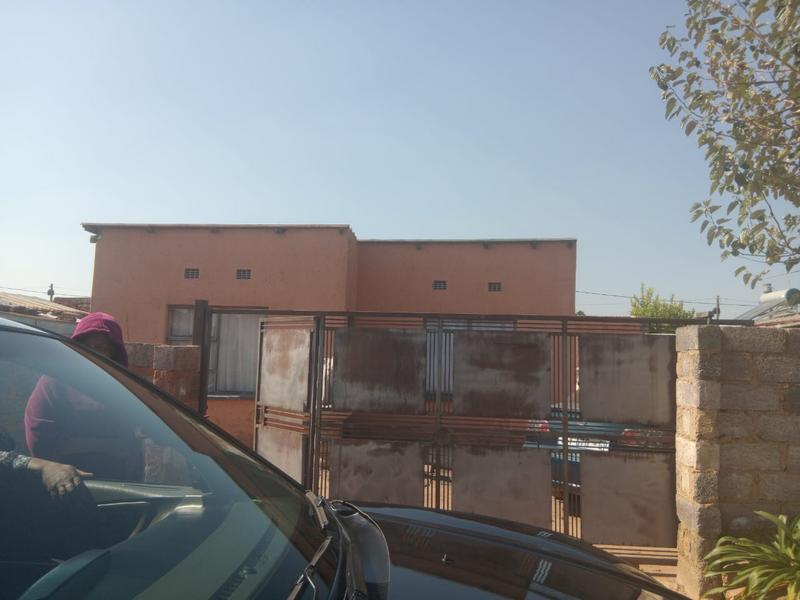 2 Bedroom Property for Sale in Mapleton A H Gauteng