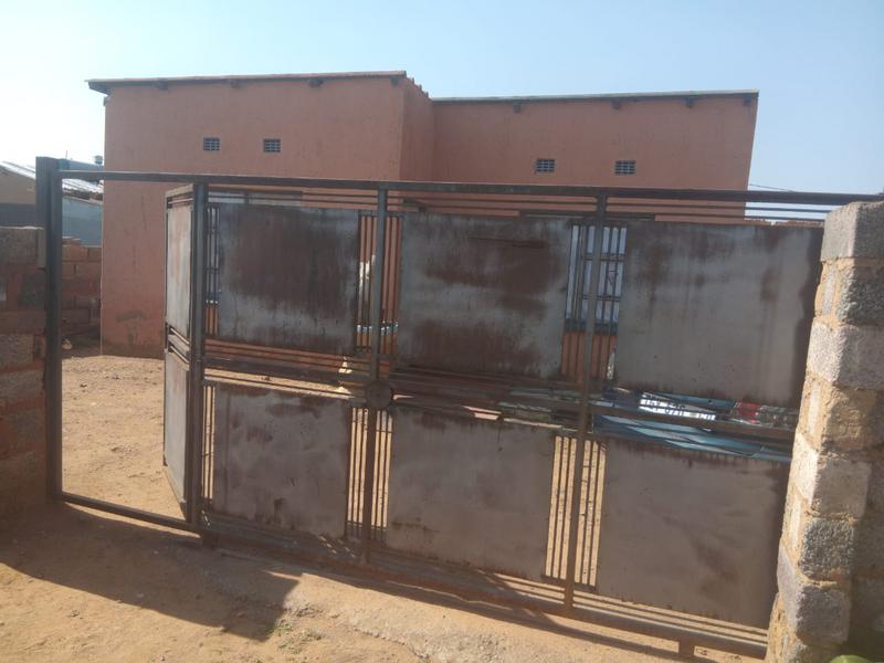 2 Bedroom Property for Sale in Mapleton A H Gauteng