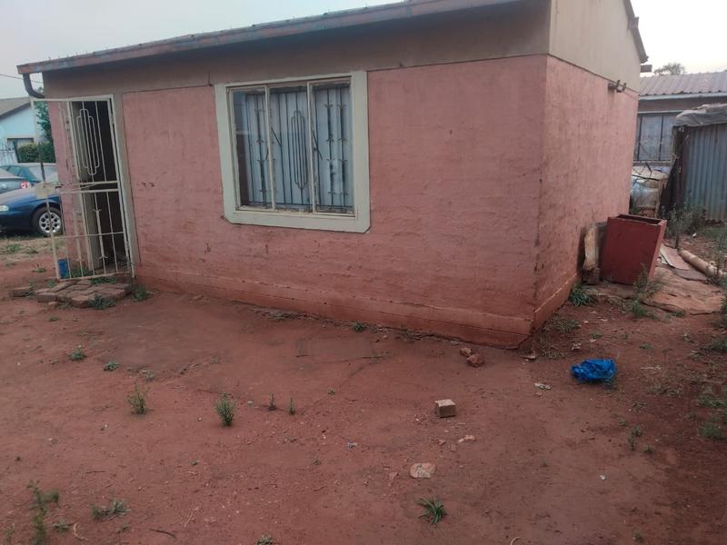 2 Bedroom Property for Sale in Mapleton A H Gauteng