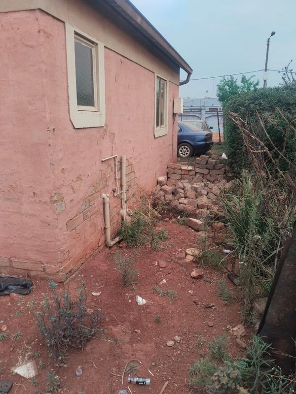 2 Bedroom Property for Sale in Mapleton A H Gauteng
