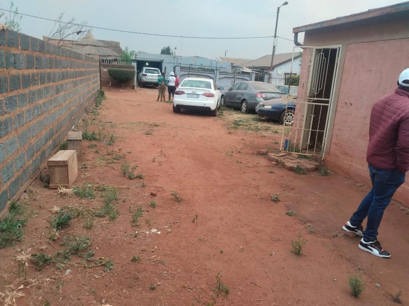 2 Bedroom Property for Sale in Mapleton A H Gauteng