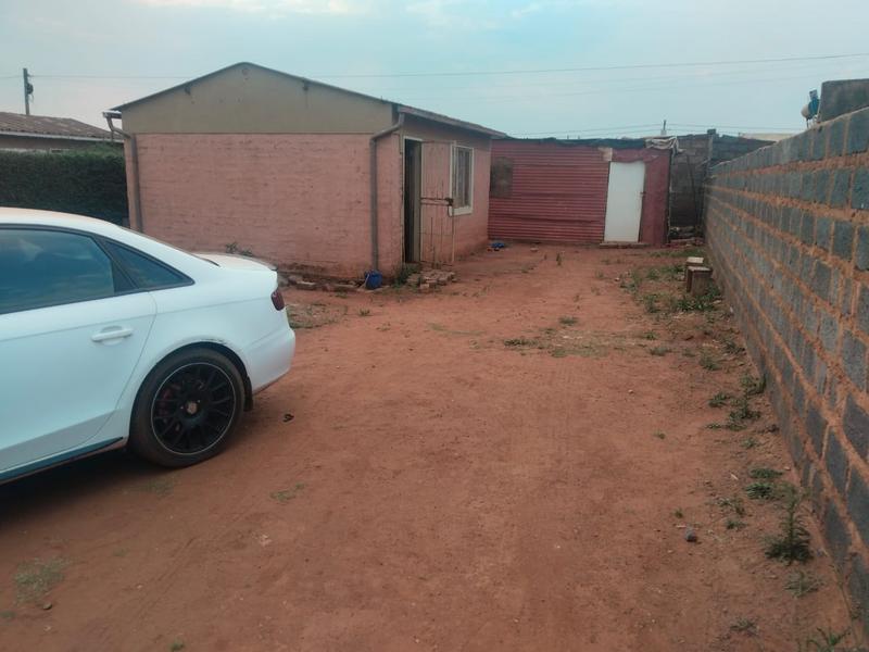 2 Bedroom Property for Sale in Mapleton A H Gauteng