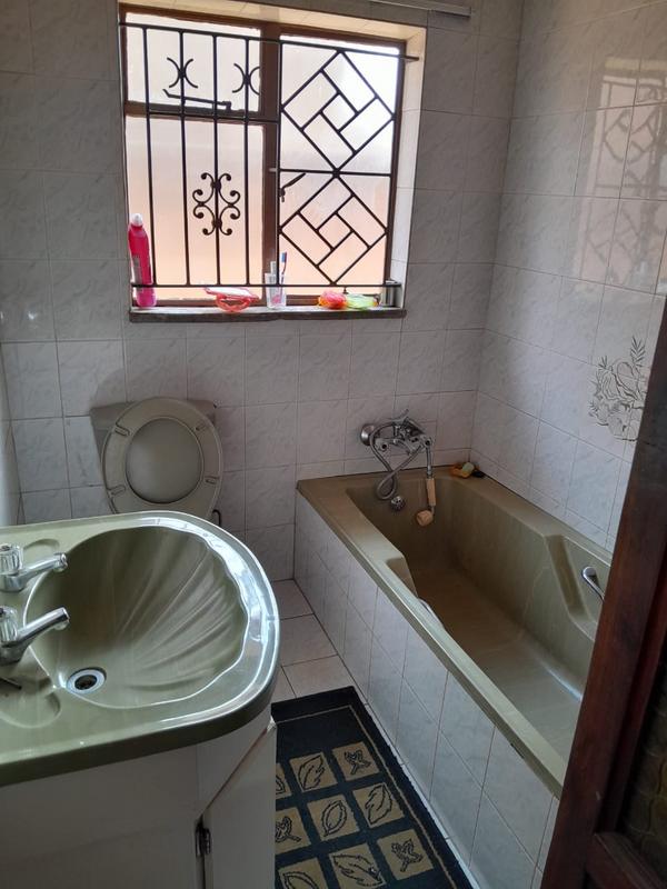 3 Bedroom Property for Sale in Tokoza Gauteng