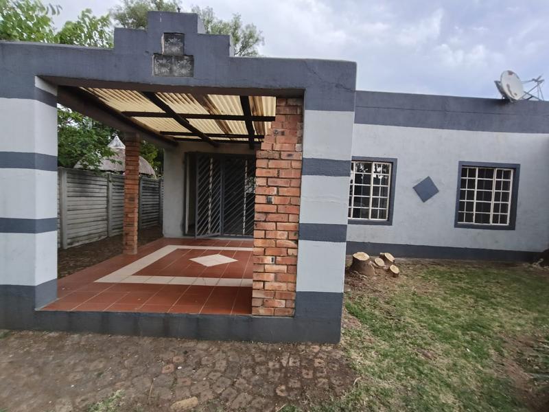 To Let 2 Bedroom Property for Rent in Dunnottar Gauteng