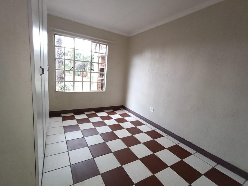 To Let 2 Bedroom Property for Rent in Dunnottar Gauteng