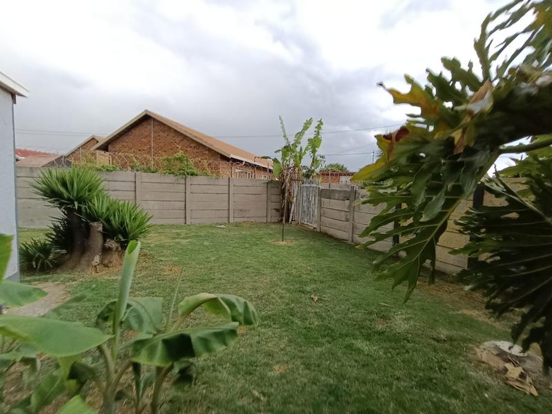 To Let 2 Bedroom Property for Rent in Dunnottar Gauteng
