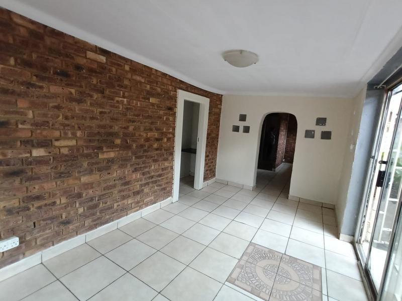 To Let 2 Bedroom Property for Rent in Dunnottar Gauteng