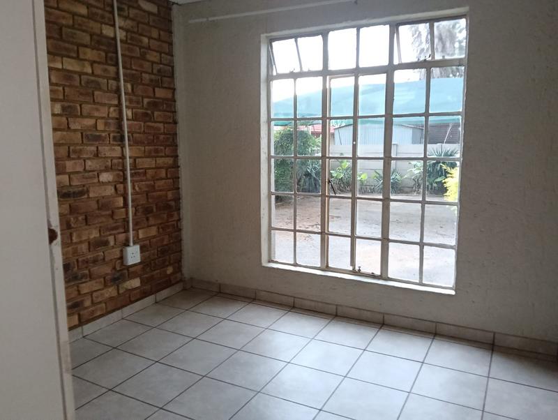 To Let 2 Bedroom Property for Rent in Dunnottar Gauteng