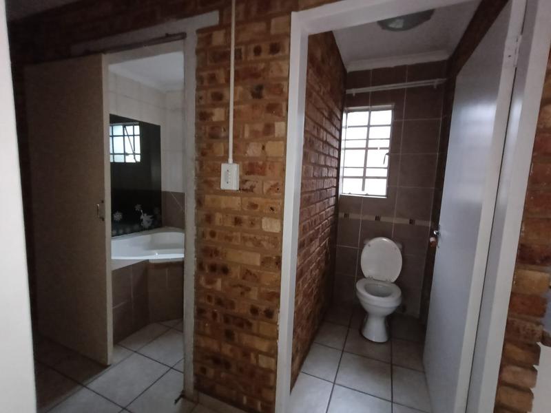To Let 2 Bedroom Property for Rent in Dunnottar Gauteng