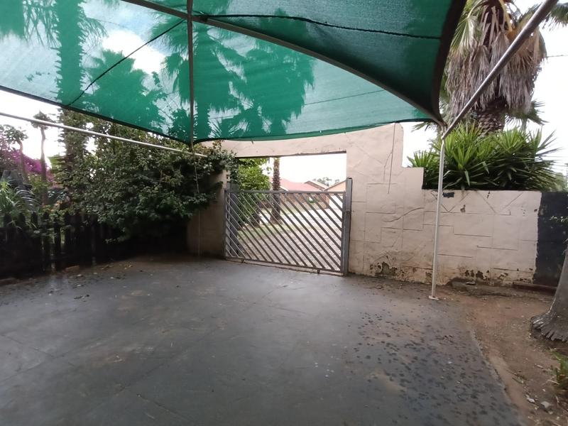 To Let 2 Bedroom Property for Rent in Dunnottar Gauteng