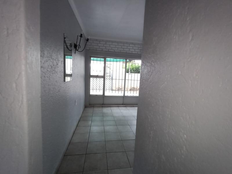 To Let 2 Bedroom Property for Rent in Dunnottar Gauteng