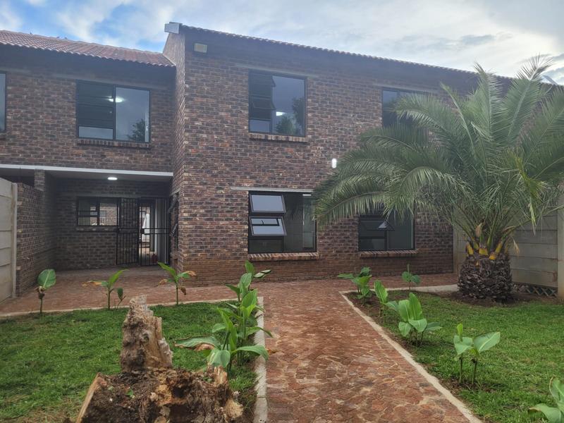 To Let 3 Bedroom Property for Rent in Strubenvale Gauteng