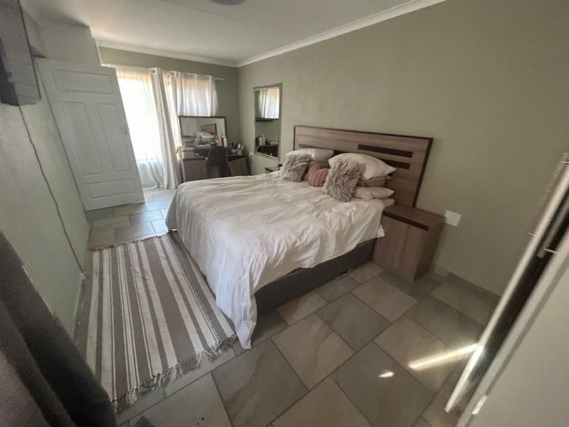 To Let 3 Bedroom Property for Rent in Strubenvale Gauteng