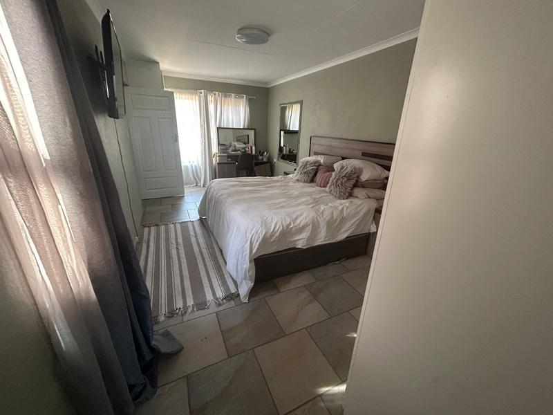 To Let 3 Bedroom Property for Rent in Strubenvale Gauteng