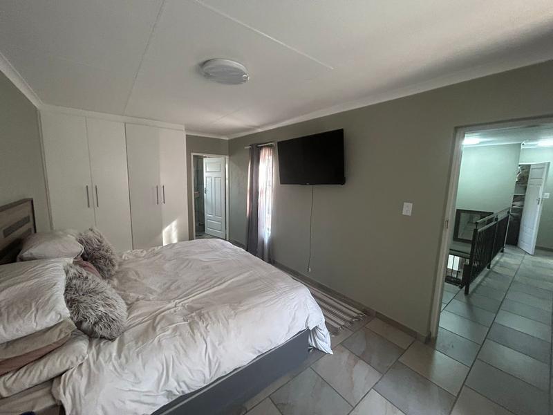 To Let 3 Bedroom Property for Rent in Strubenvale Gauteng